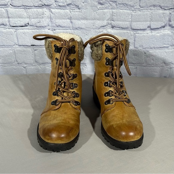 Justice Girls lace up leather boot size 3 - Picture 2 of 6